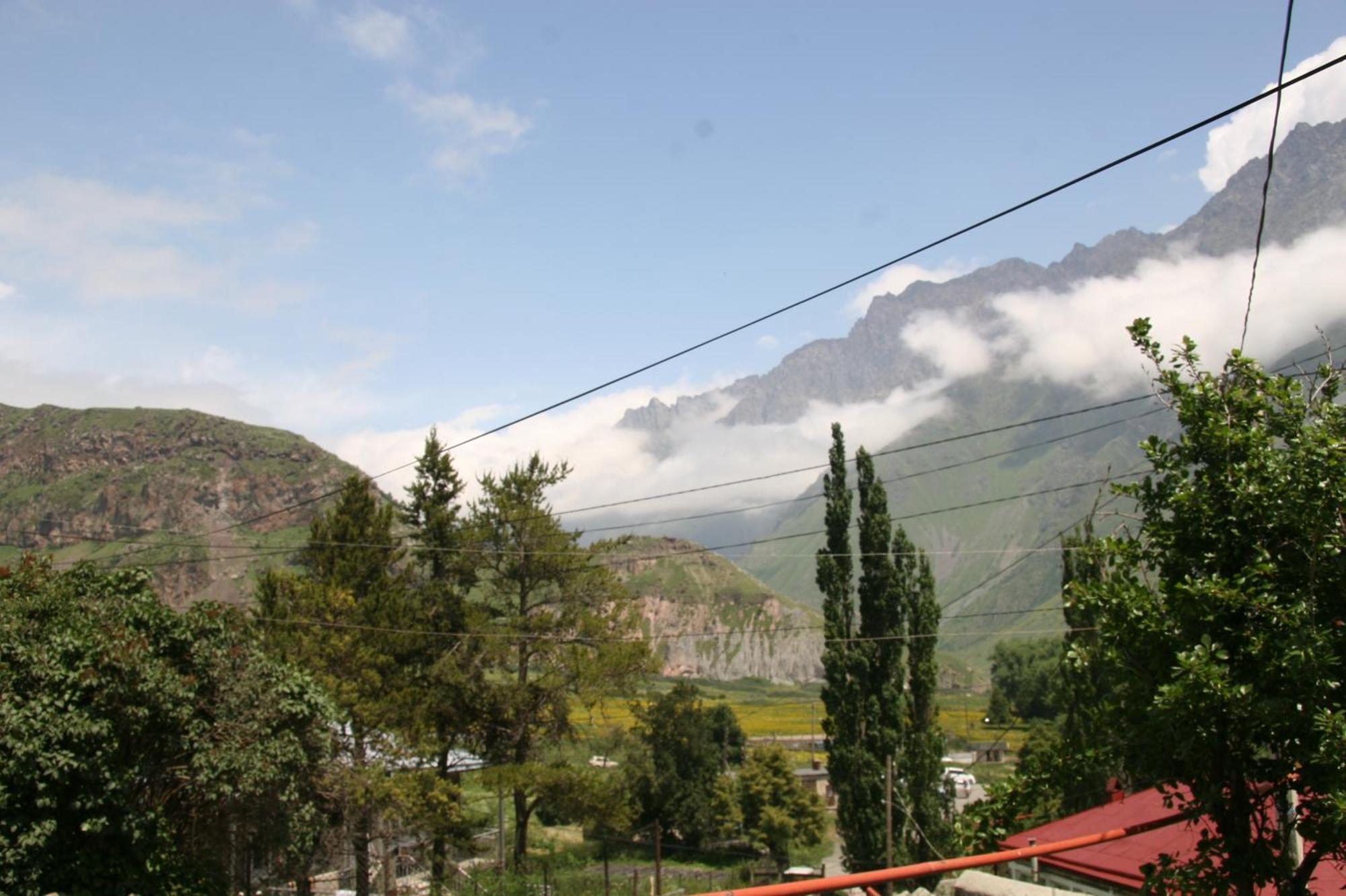 Guest House Sabauri Kazbegi Exterior foto