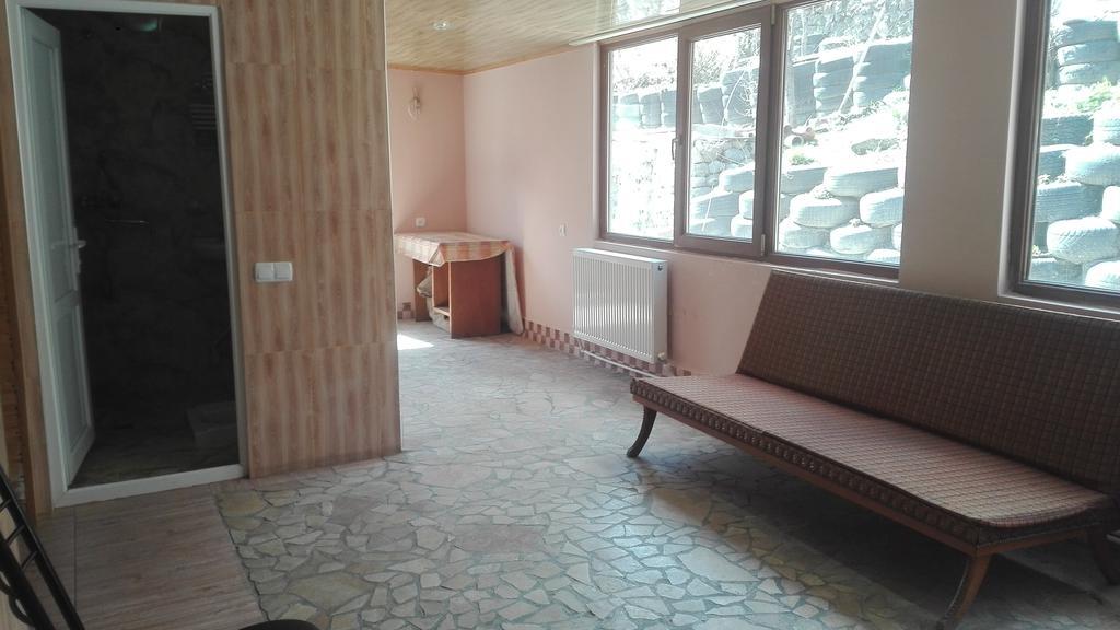 Guest House Sabauri Kazbegi Exterior foto